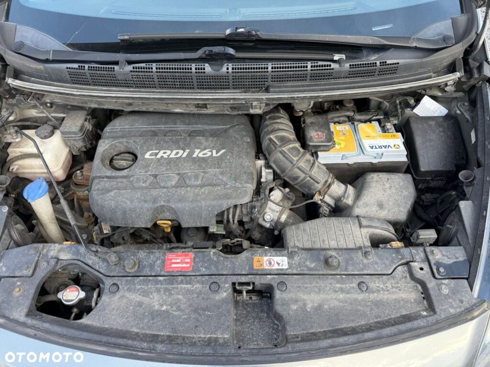 Kia Carens 1.7 CRDi Spirit - 18