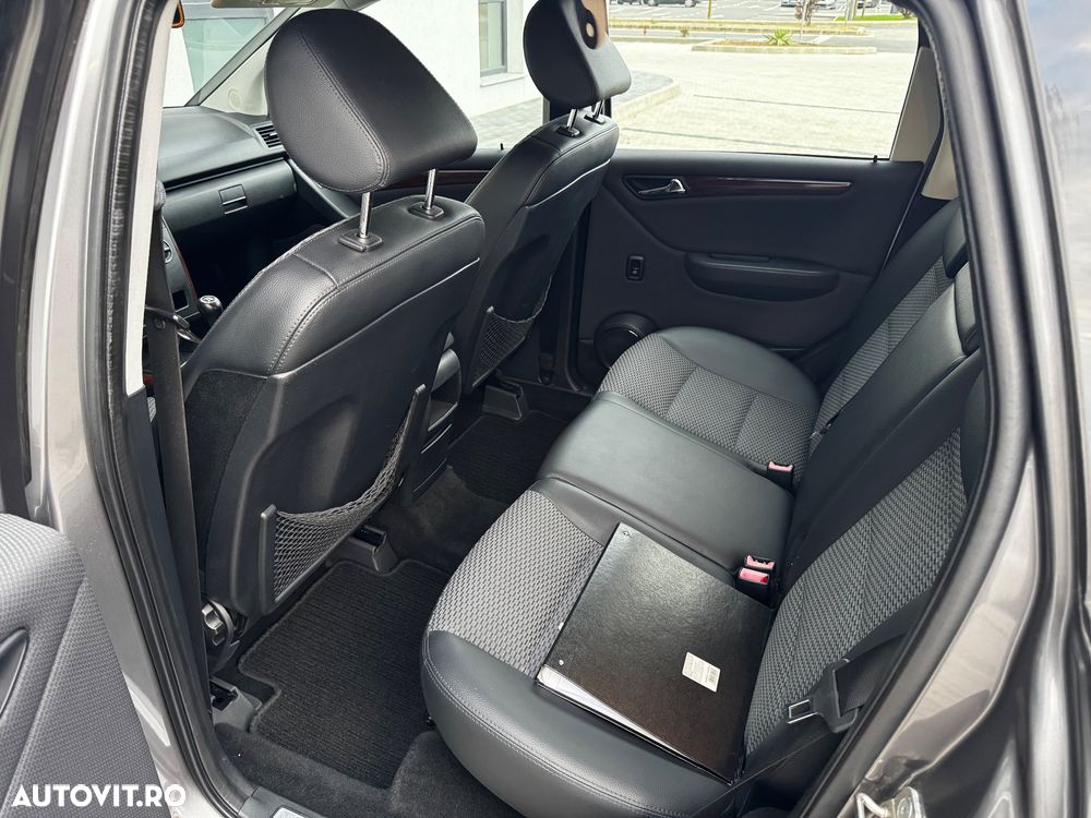 MERCEDES-BENZ A-Class 2009 — imagine 13