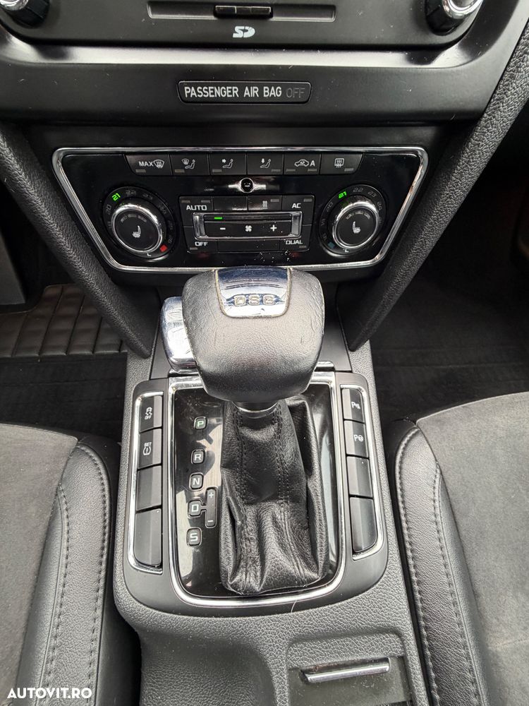 Skoda Superb 2.0 TDI Elegance DSG - 13