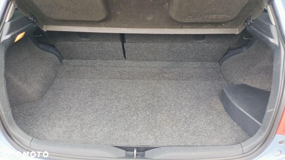 Toyota Auris 1.8 HSD Luna - 19