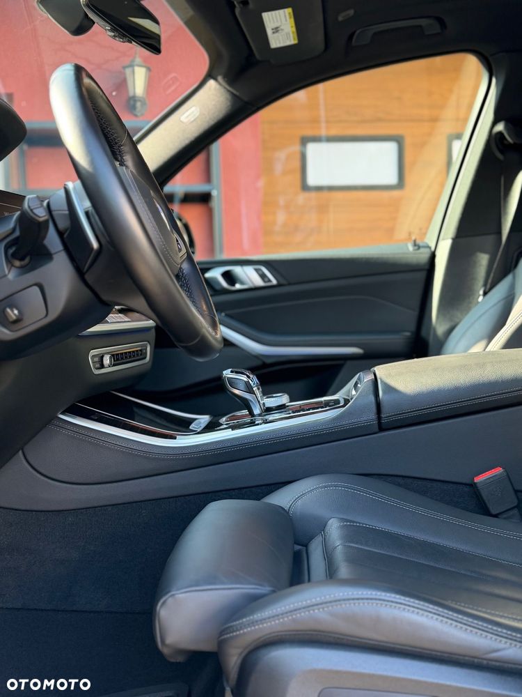 BMW X5 xDrive40i - 18