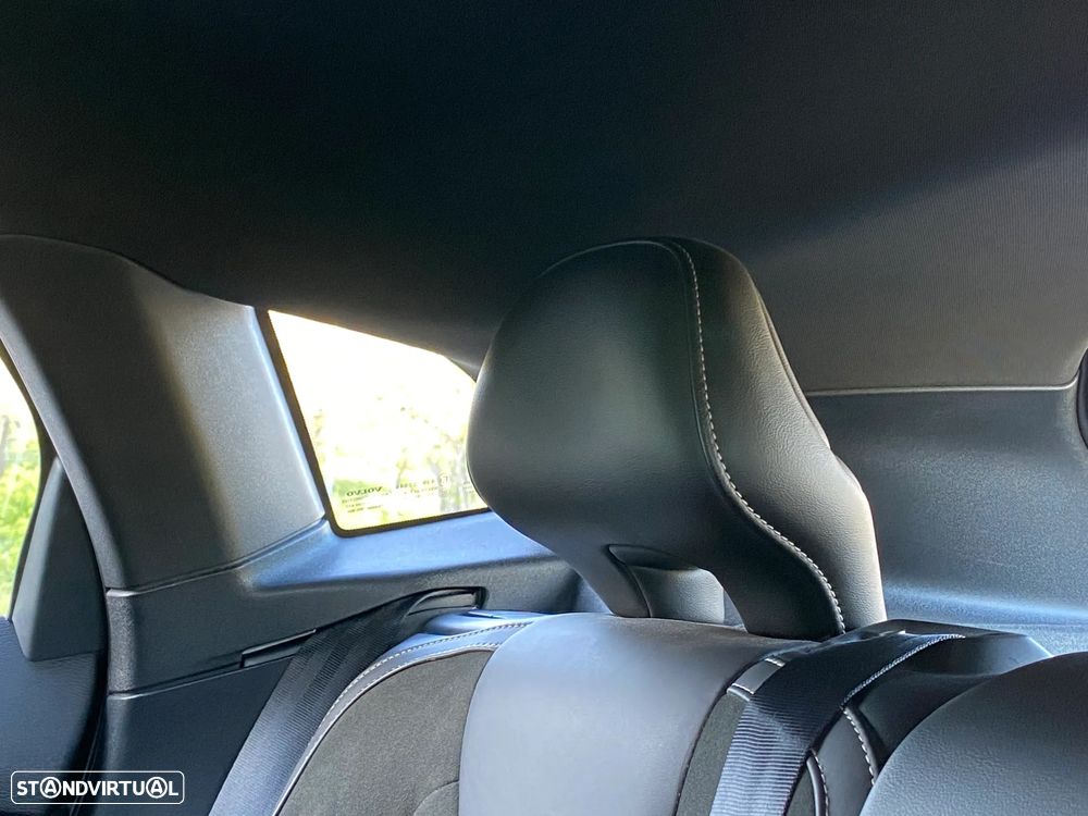 Volvo V40 1.6 D2 R-Design - 14