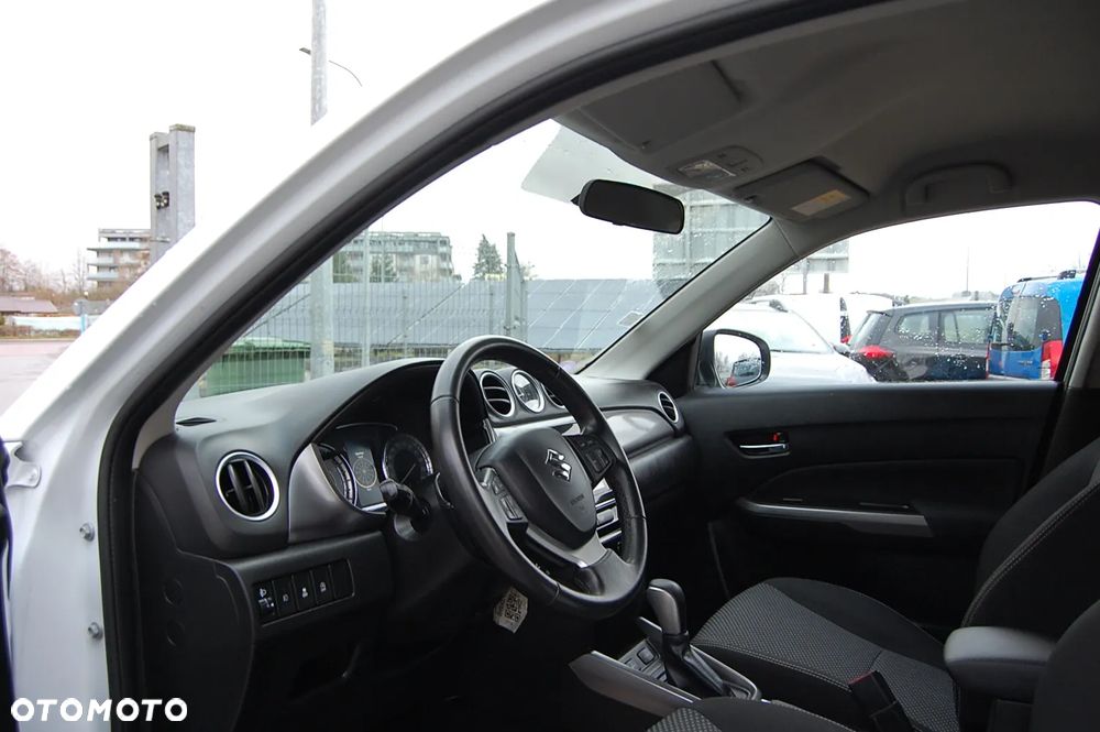 Suzuki Vitara - 22