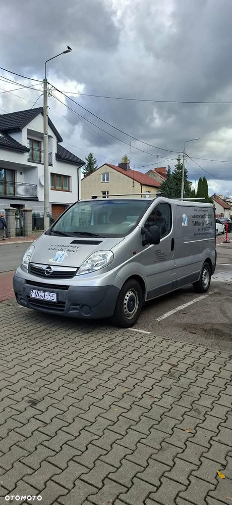 Opel Vivaro - 1