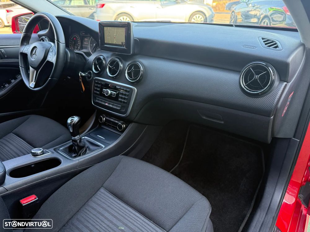 Mercedes-Benz A 180 CDI (BlueEFFICIENCY) - 23