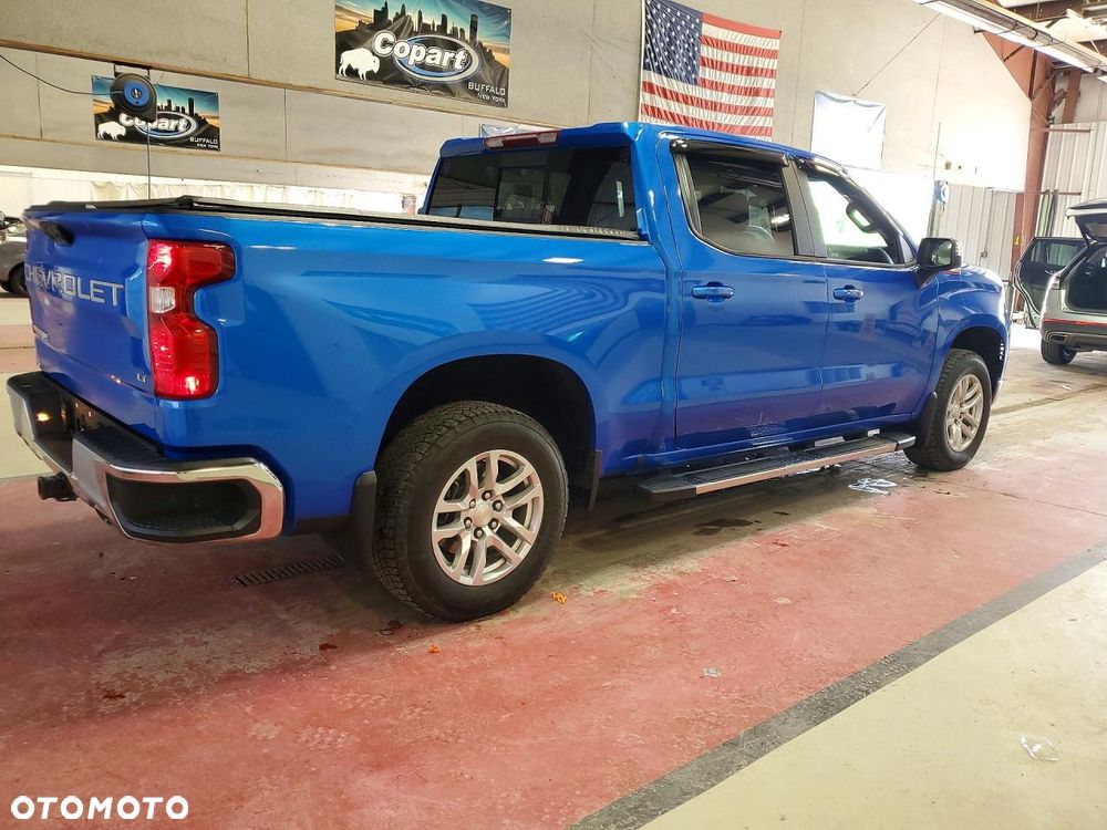 Chevrolet Silverado - 4