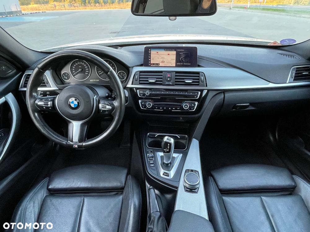 BMW Seria 3 330e iPerformance M Sport Shadow - 36