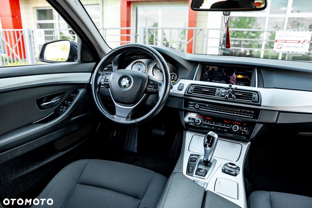 BMW Seria 5 530d Sport-Aut - 25