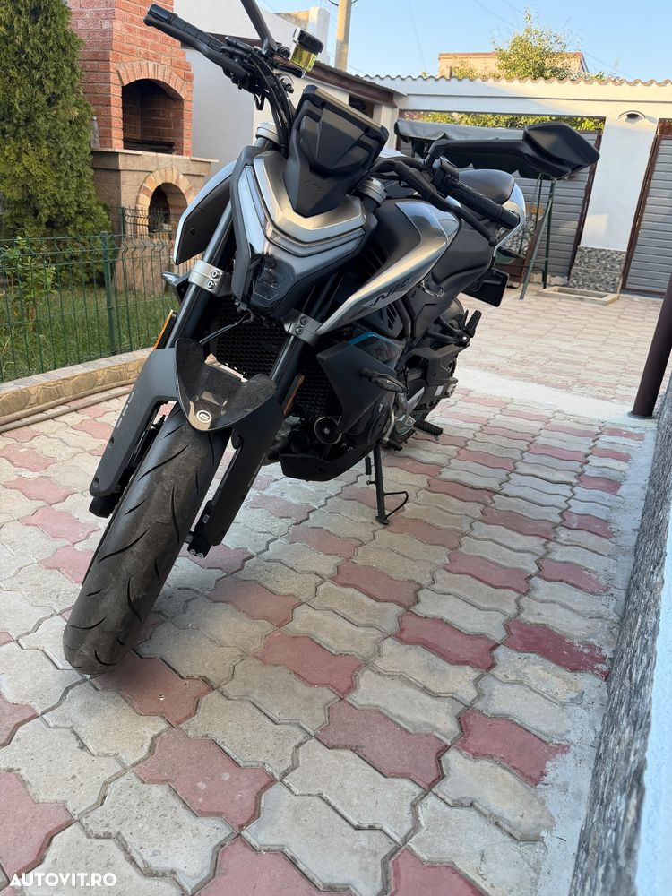 CF Moto 400NK ABS - 1