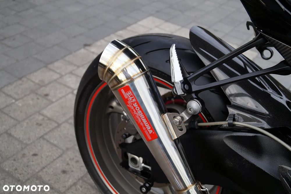 Suzuki GSX-R - 17