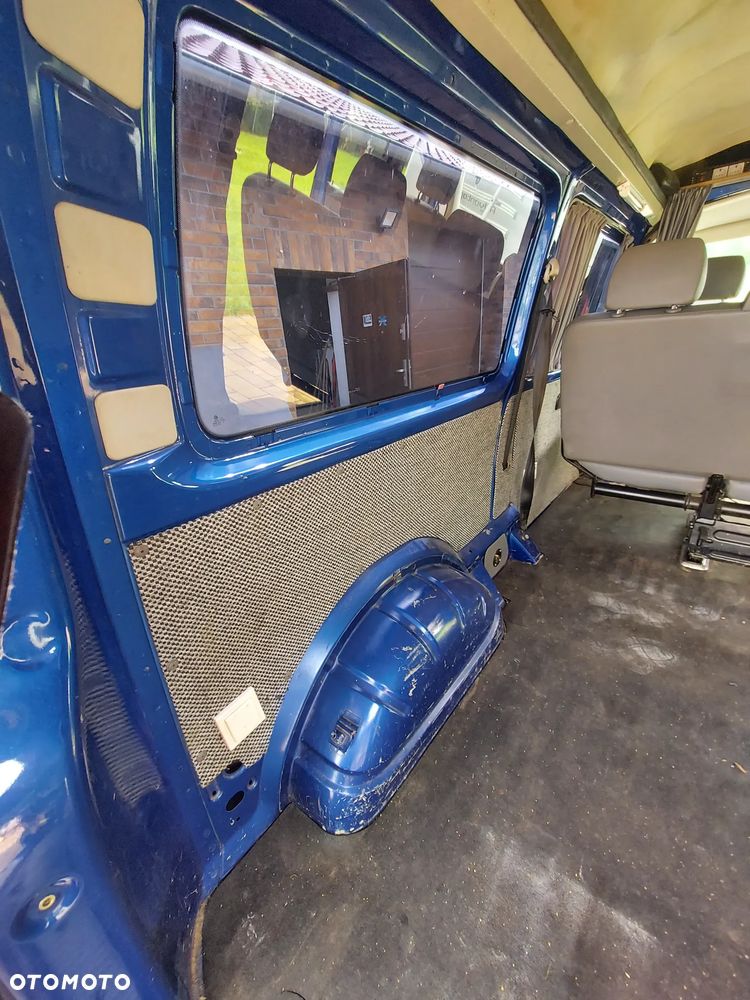 Volkswagen T5 Campervan - 19
