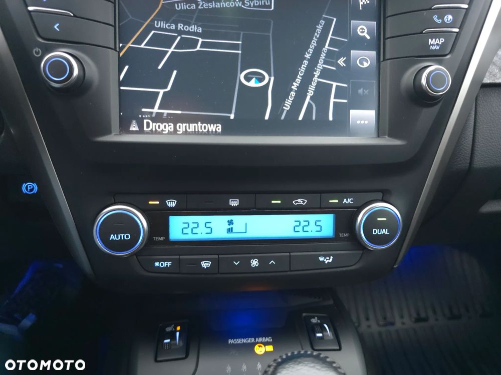 Toyota Avensis 2.0 Prestige NAVI MS - 37