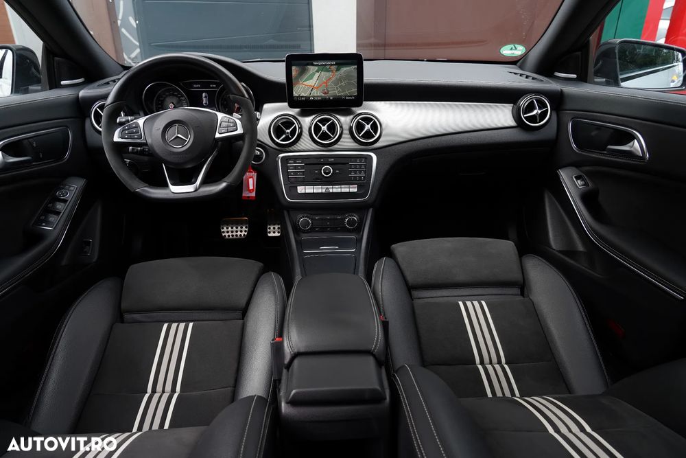 Mercedes-Benz CLA 200 7G-DCT AMG Line - 13