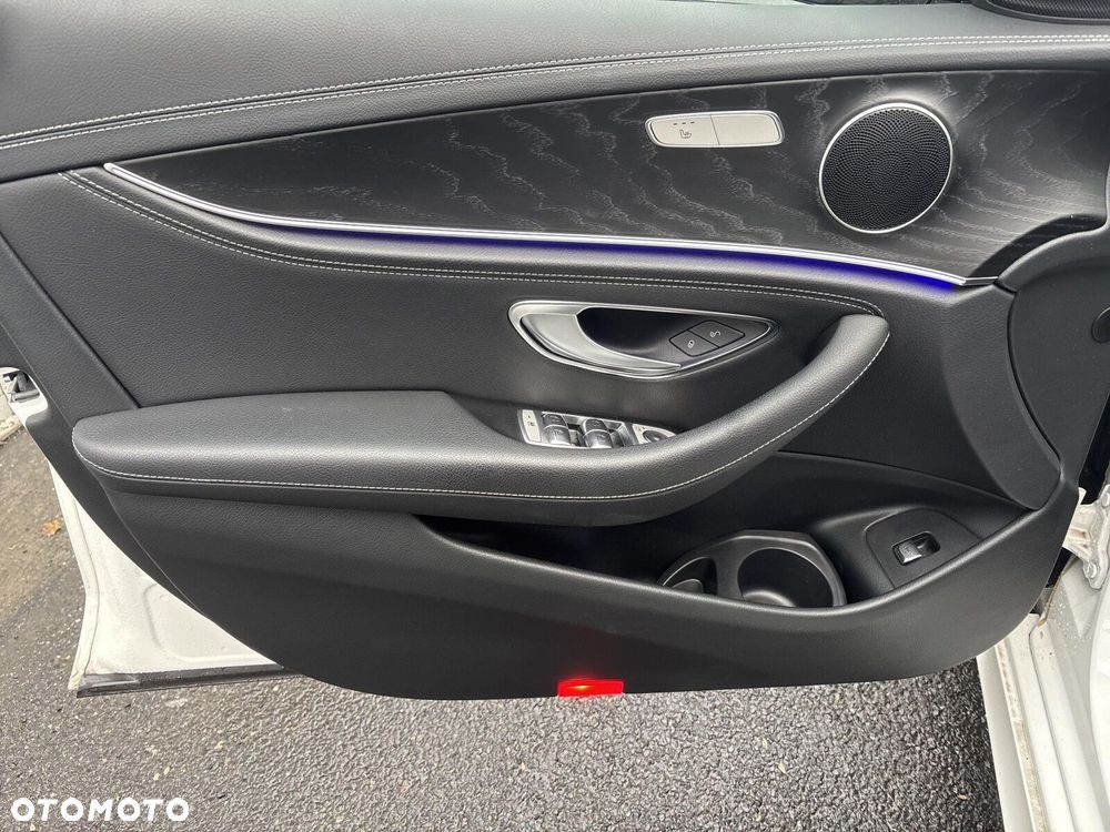 Mercedes-Benz Klasa E - 17