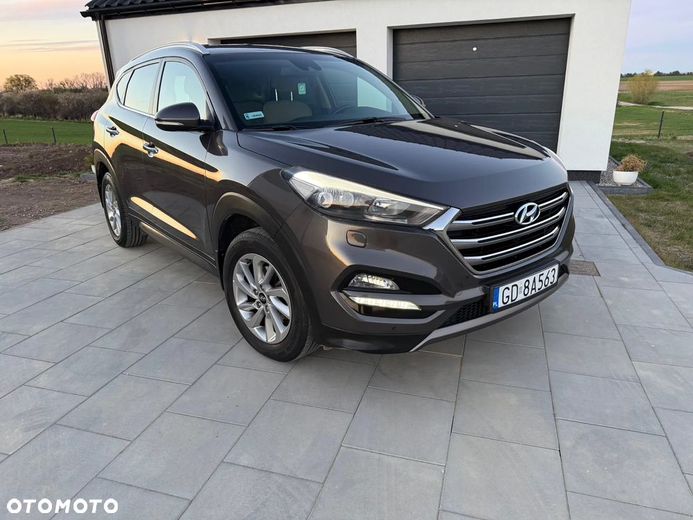 Hyundai Tucson 1.7 CRDI BlueDrive Style 2WD - 2