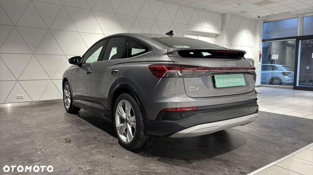 Audi Q4 e-tron - 4