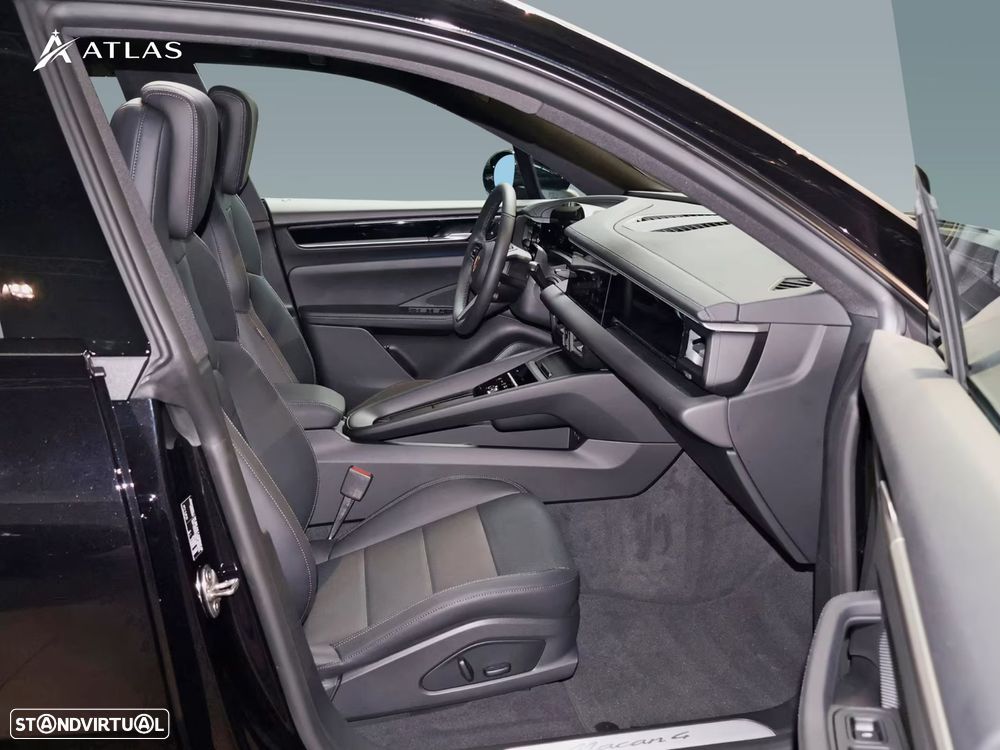 Porsche Macan Electric 4 - 15