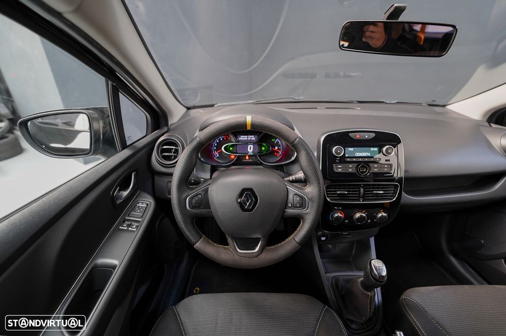Renault Clio 1.2 16V 75 Dynamique - 10