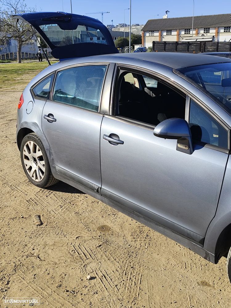 Citroën C4 1.4 16V SX - 6