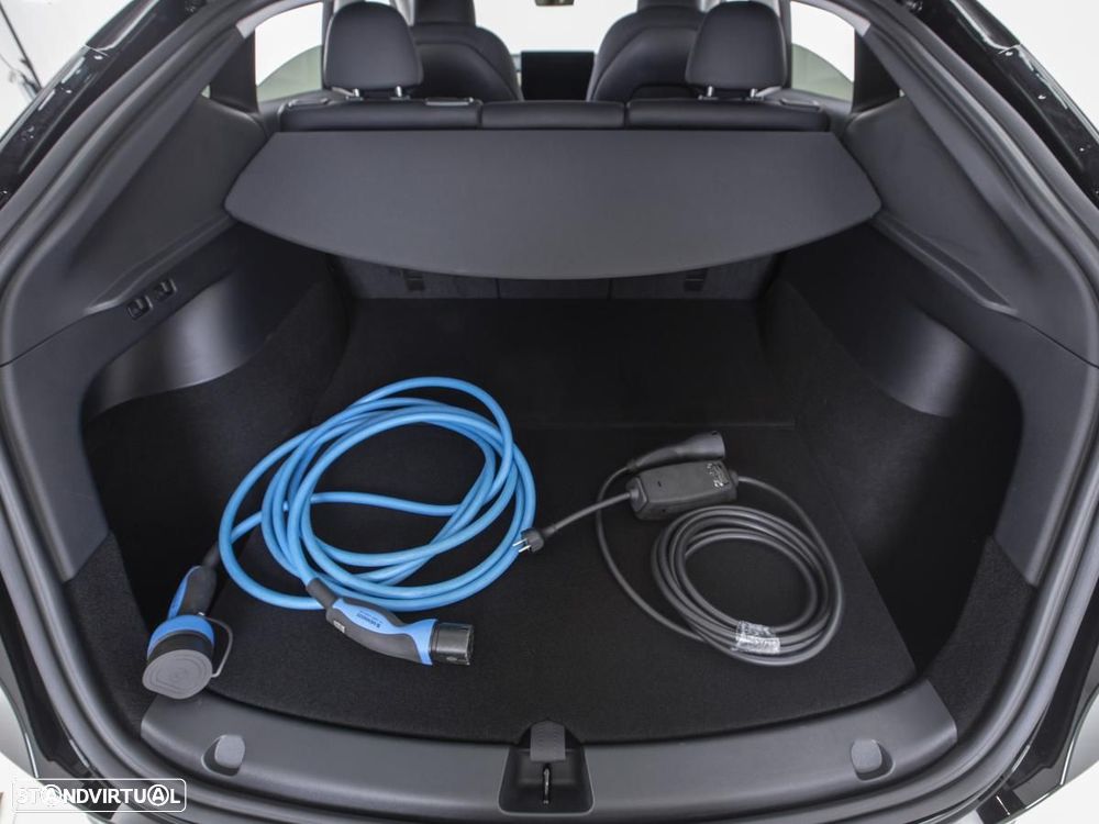 Tesla Model Y Standard - 7