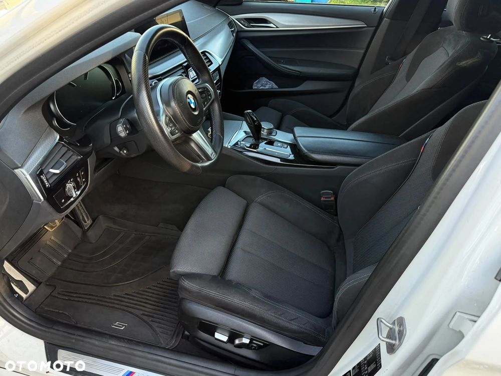 BMW Seria 5 530d xDrive M Sport sport - 15