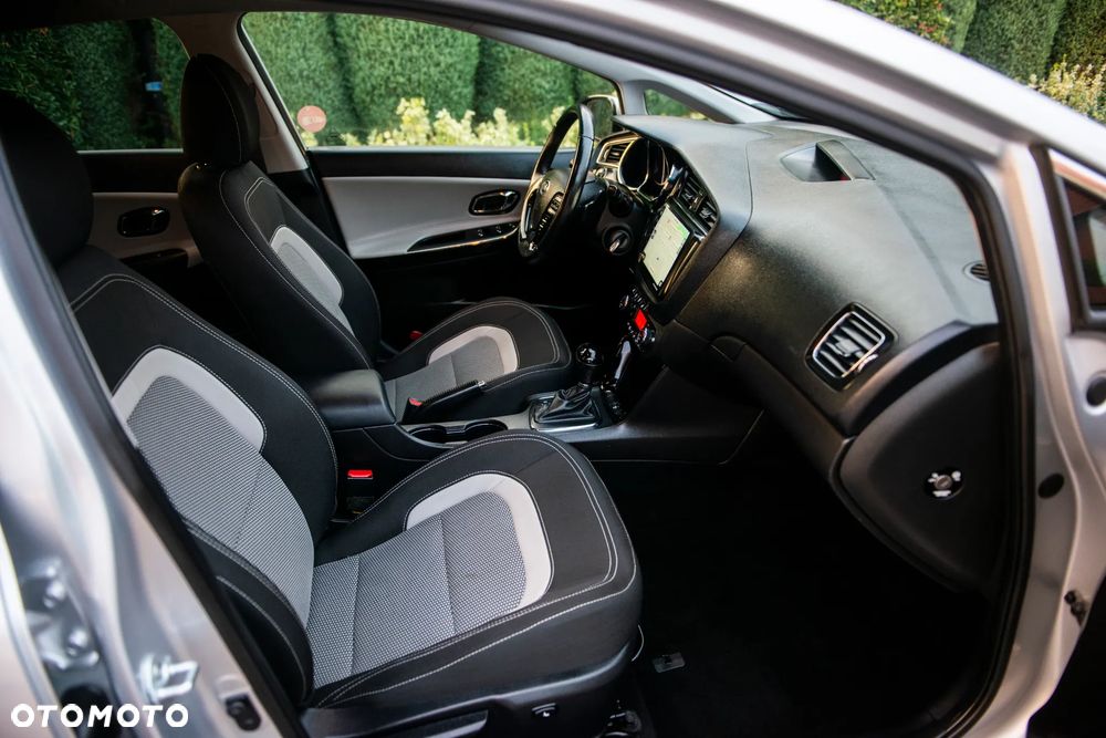 Kia Ceed 1.6 GDI DCT Vision - 37