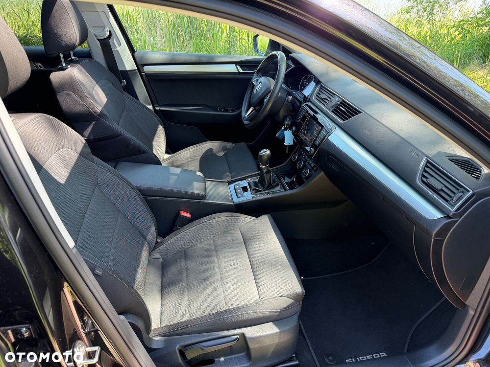 Skoda Superb 2.0 TDI Style - 11