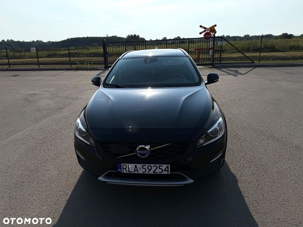 Volvo V60 Cross Country - 6