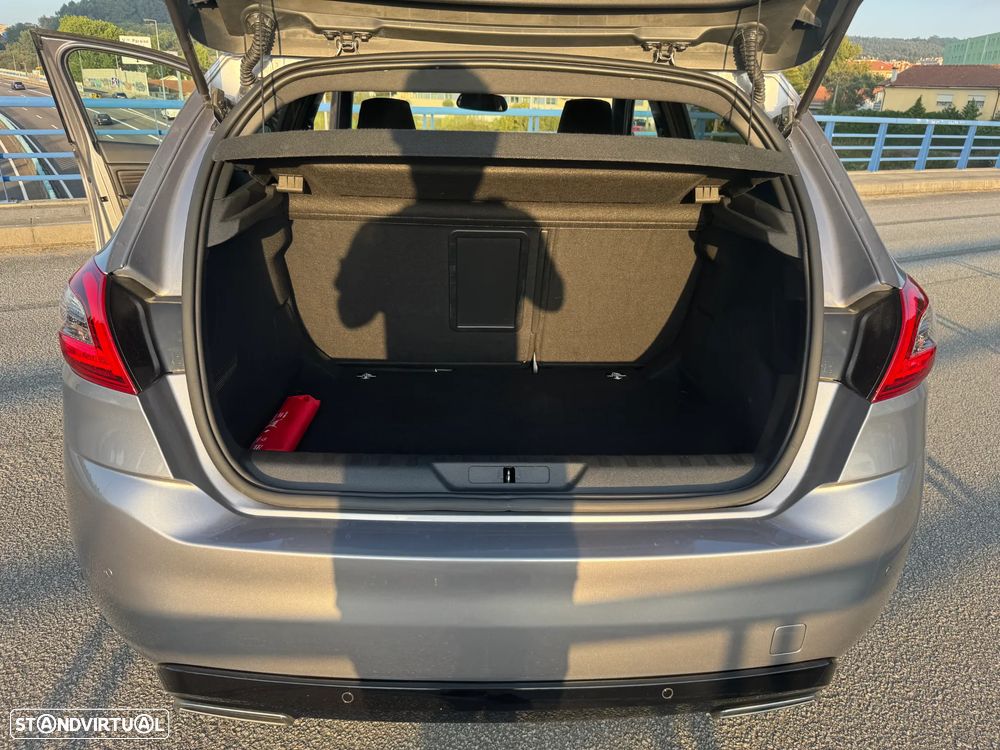 Peugeot 308 PureTech 130 EAT6 Stop & Start GT-Line Edition - 27