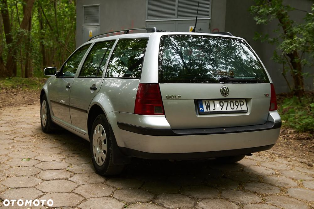 Volkswagen Golf - 4