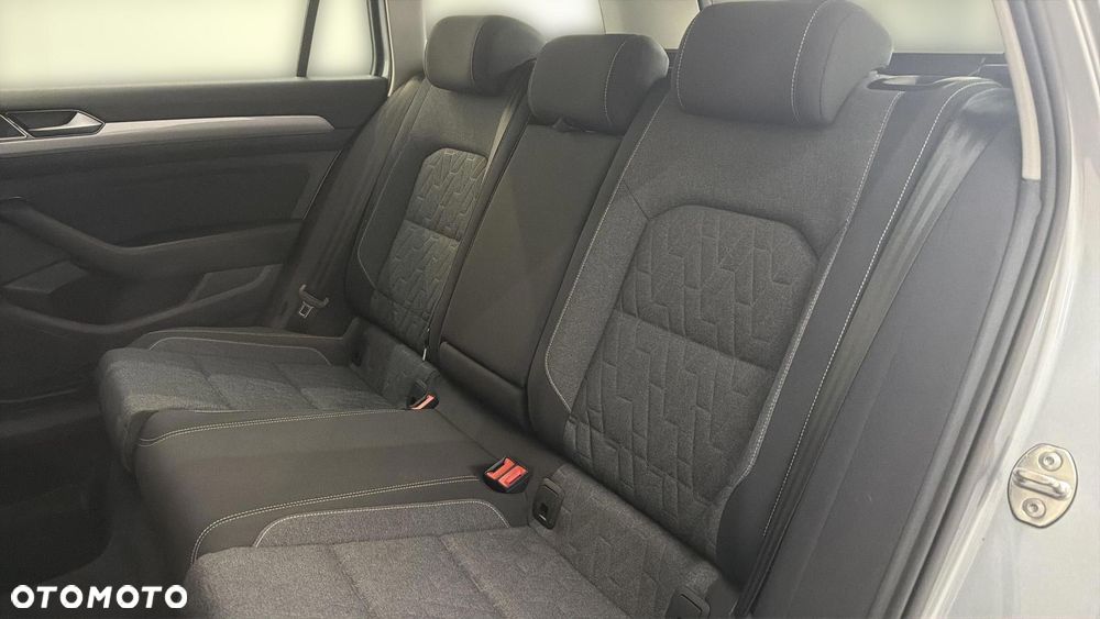 Volkswagen Passat 2.0 TDI EVO Business - 17