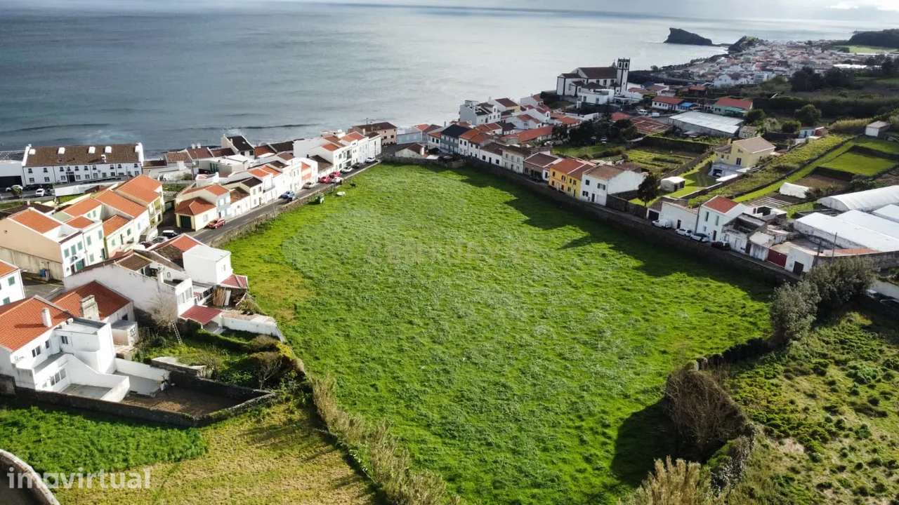 Último Terreno Amplo para Investimento junto à Praia - Grande imagem: 5/9