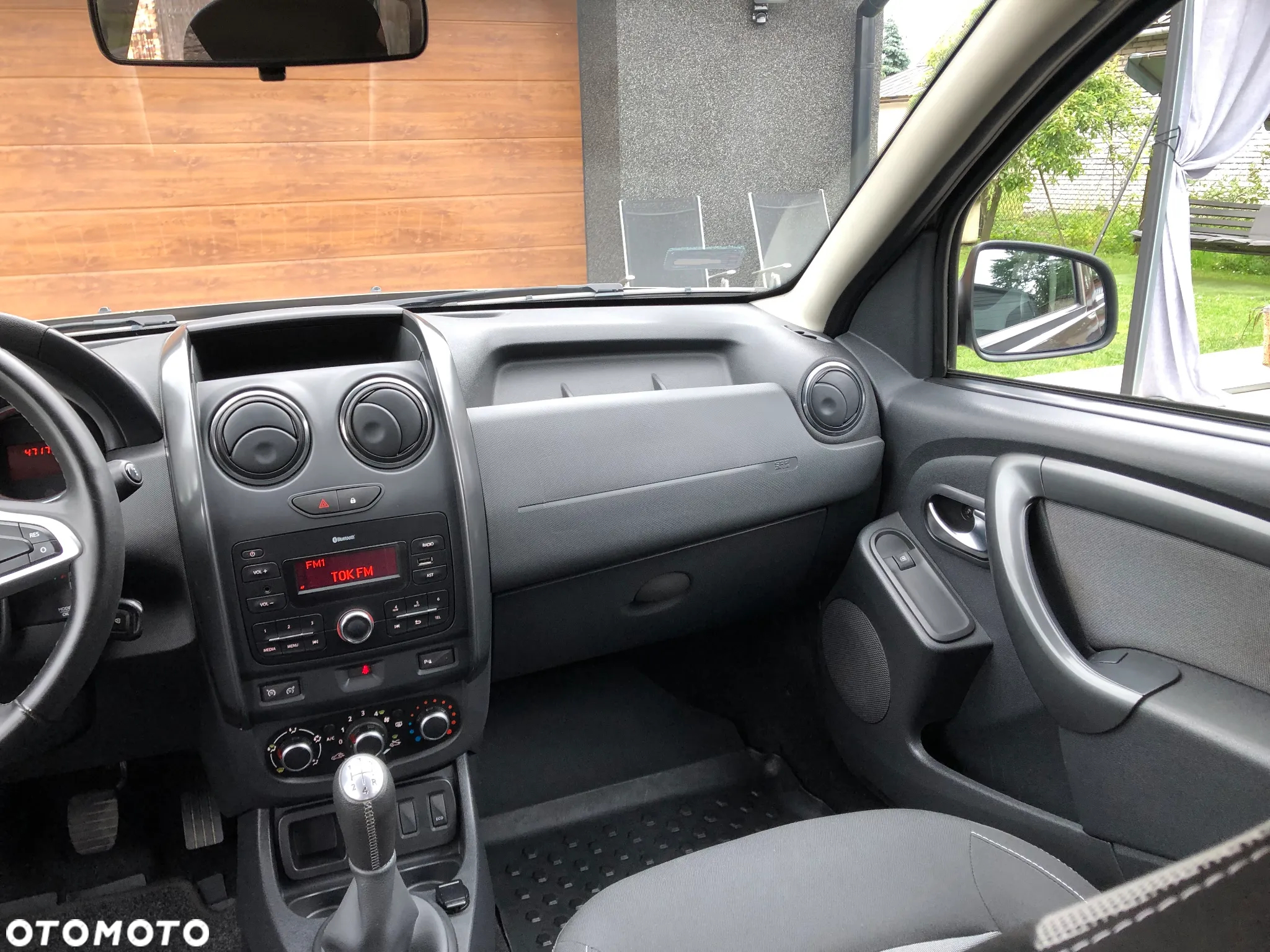 Dacia Duster 1.6 SCe Laureate S&S - 34