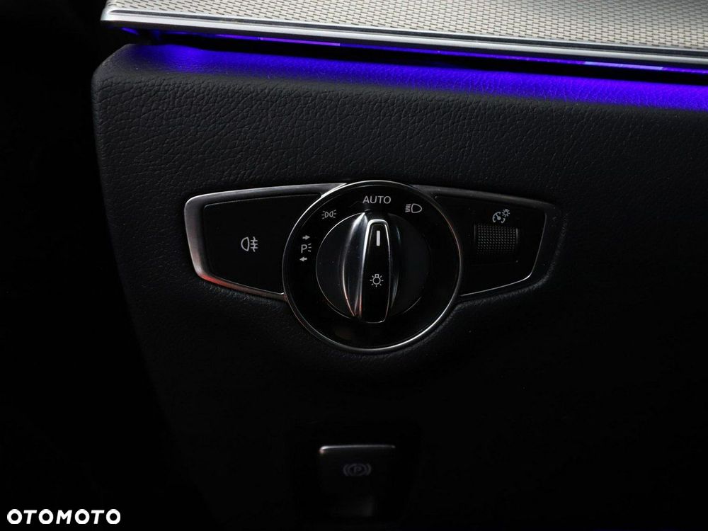 Mercedes-Benz Klasa E 220 d Avantgarde - 38