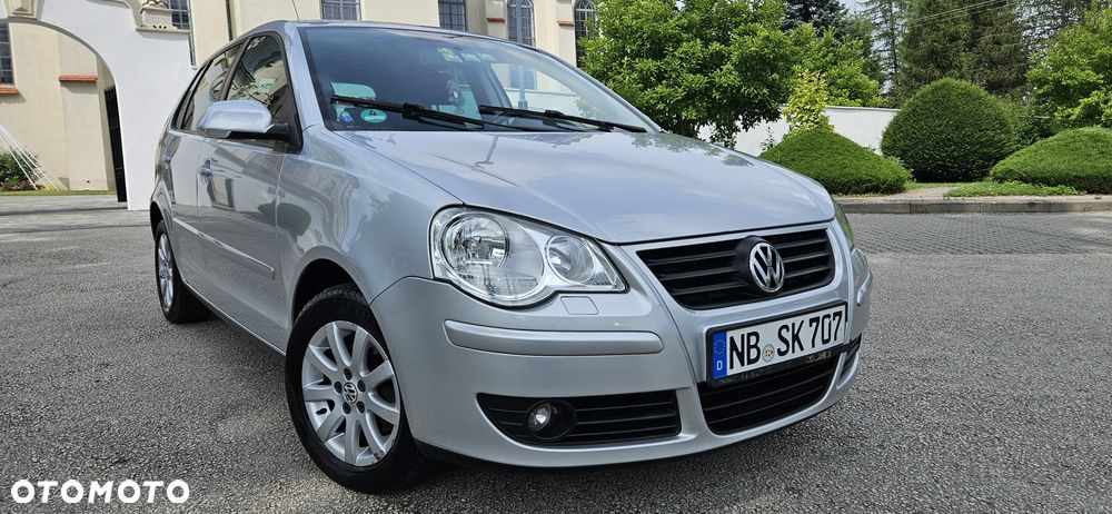Volkswagen Polo - 2