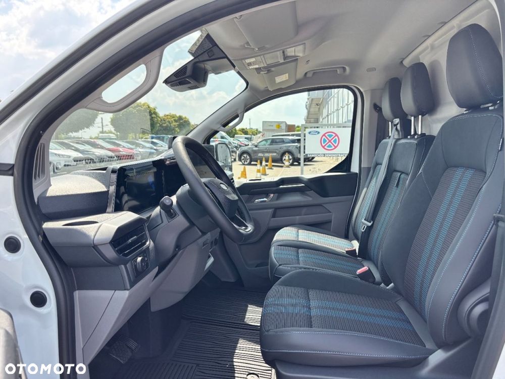 Ford Transit Custom - 13