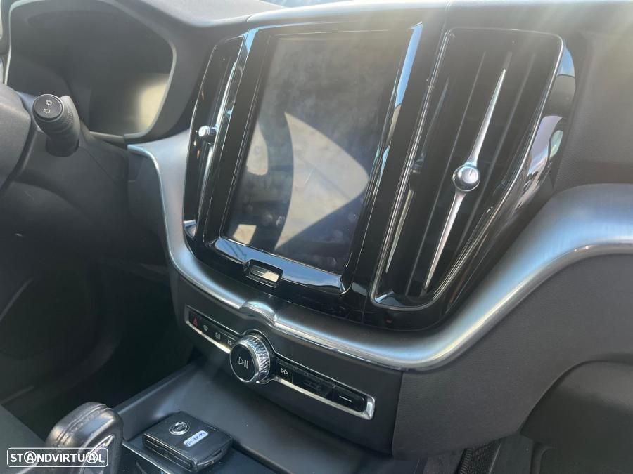 Volvo XC 60 2.0 T8 PHEV Inscription AWD - 9