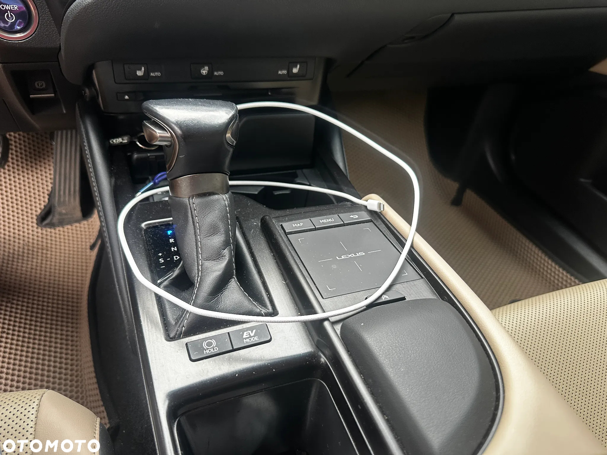 Lexus ES - 14