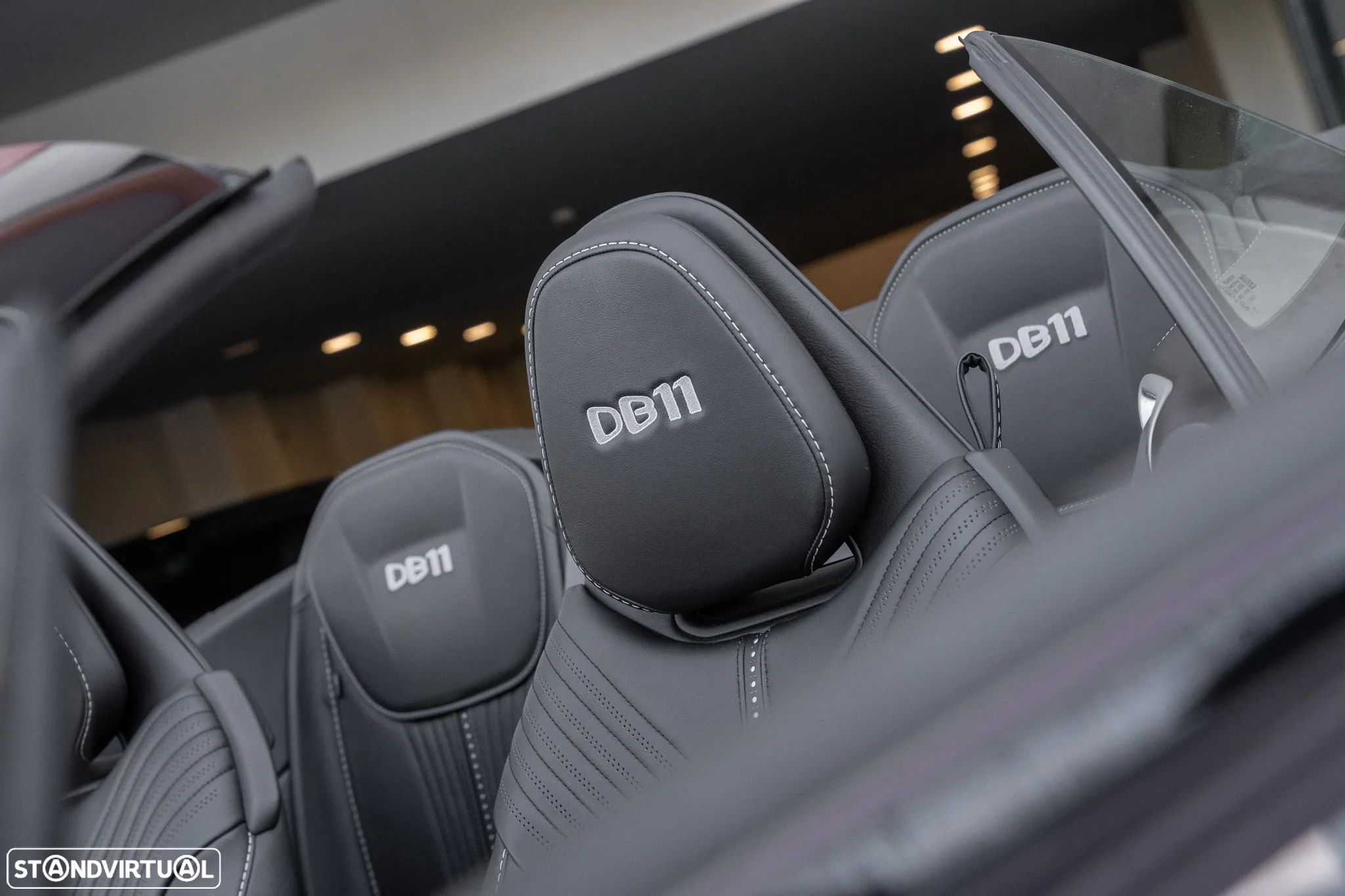 Aston Martin DB11 Volante V8 Auto - 17