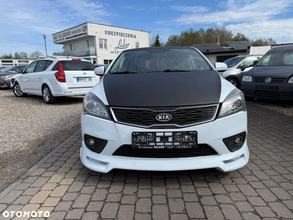 Kia ProCeed - 2