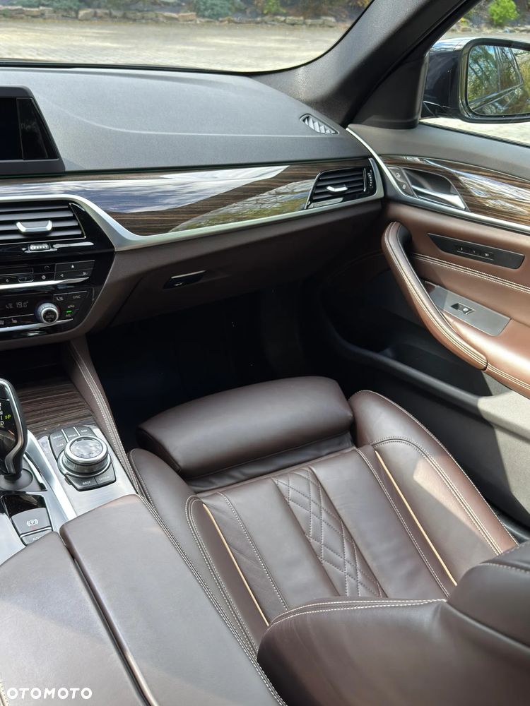 BMW Seria 5 530i M Sport sport - 21