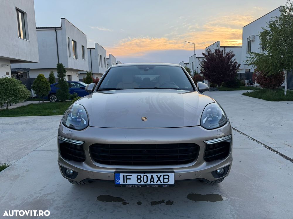 Porsche Cayenne 3.0 L - 5
