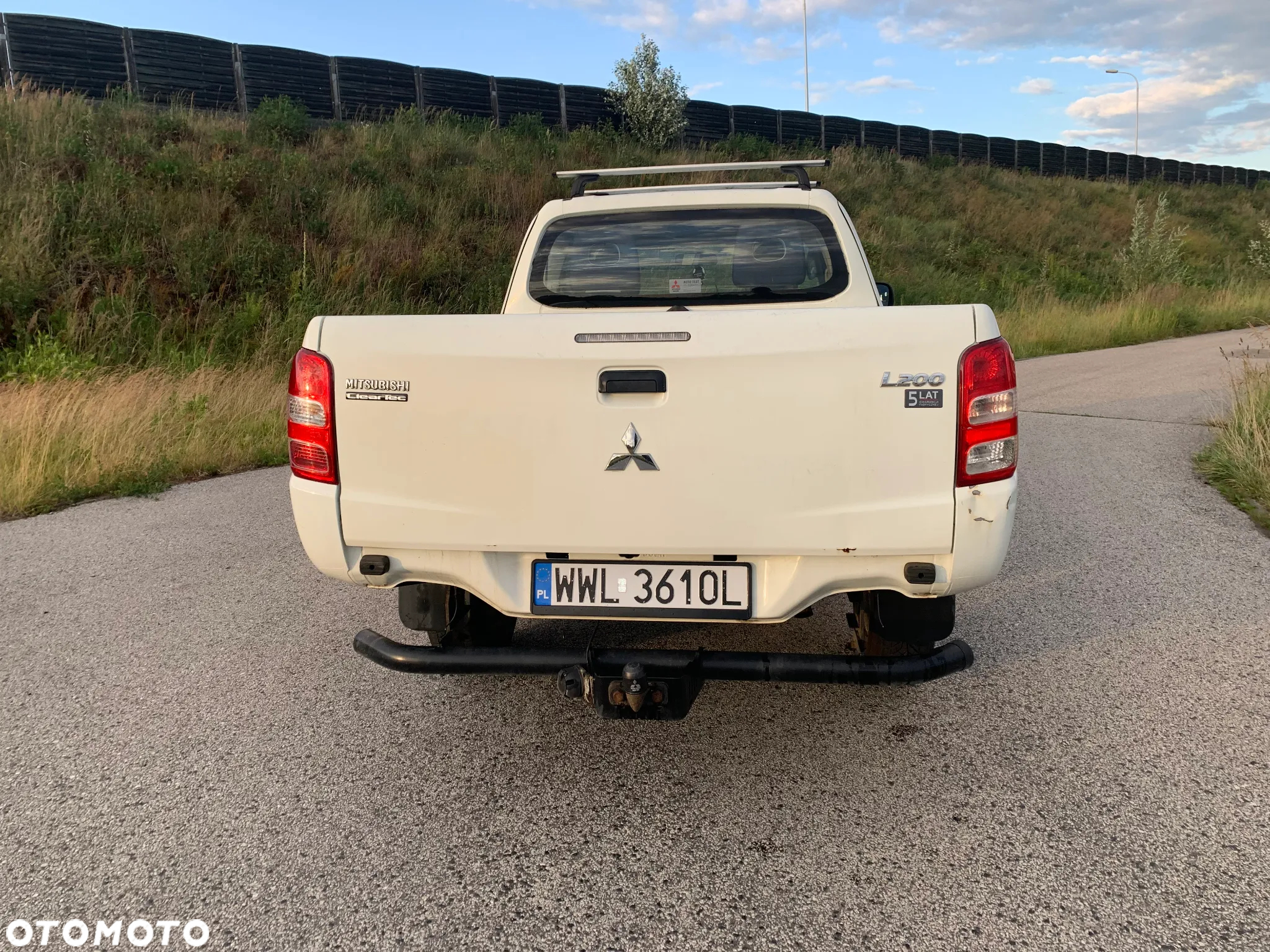 Mitsubishi L200 2.4 d CC Invite - 3
