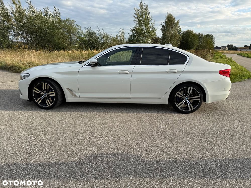 BMW Seria 5 540i GPF Luxury Line - 3