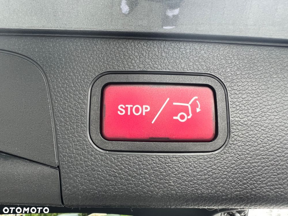 Mercedes-Benz GLC 250 4Matic 9G-TRONIC AMG Line - 31