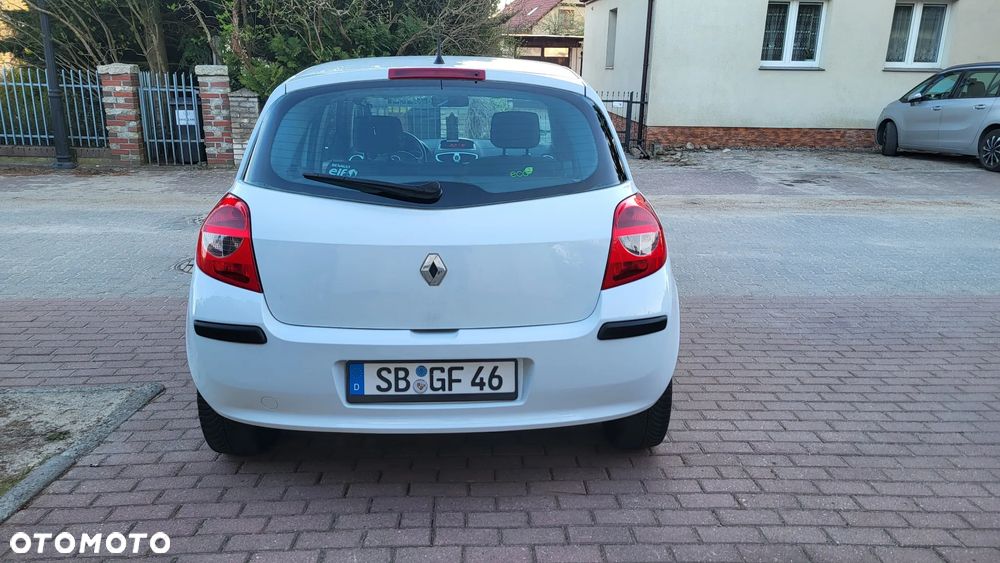 Renault Clio - 6