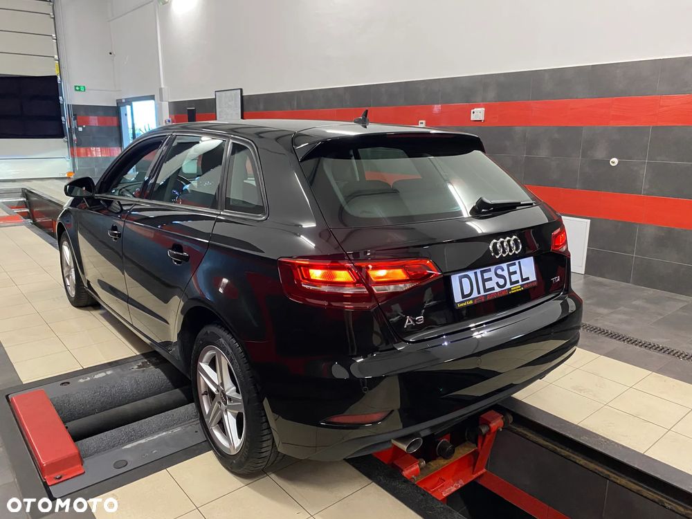 Audi A3 1.6 TDI Sportback - 13