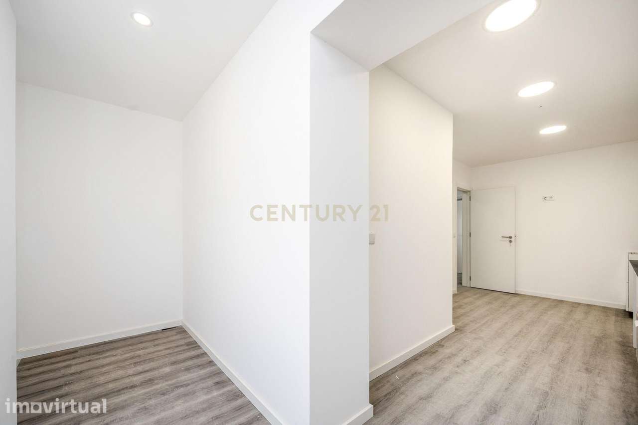 Apartamento T4 Duplex em Queluz, perto do Palácio Nacional, totalmente - Grande imagem: 5/15