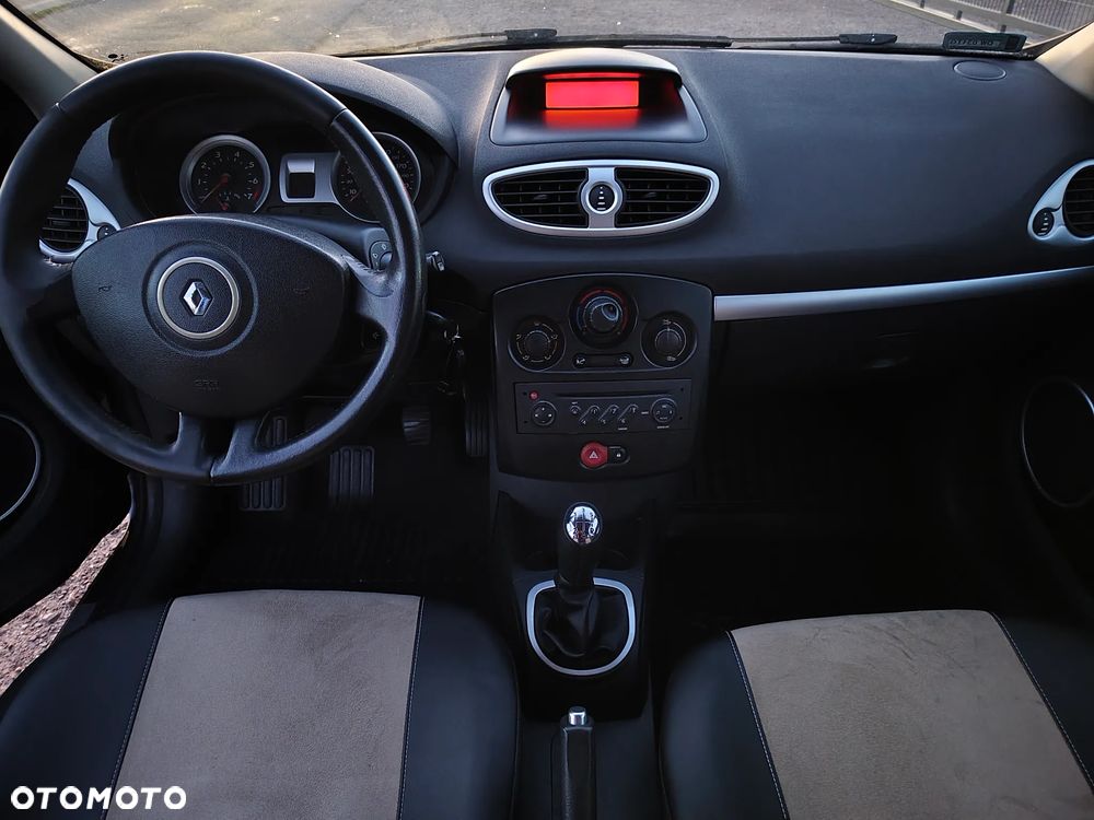 Renault Clio - 7