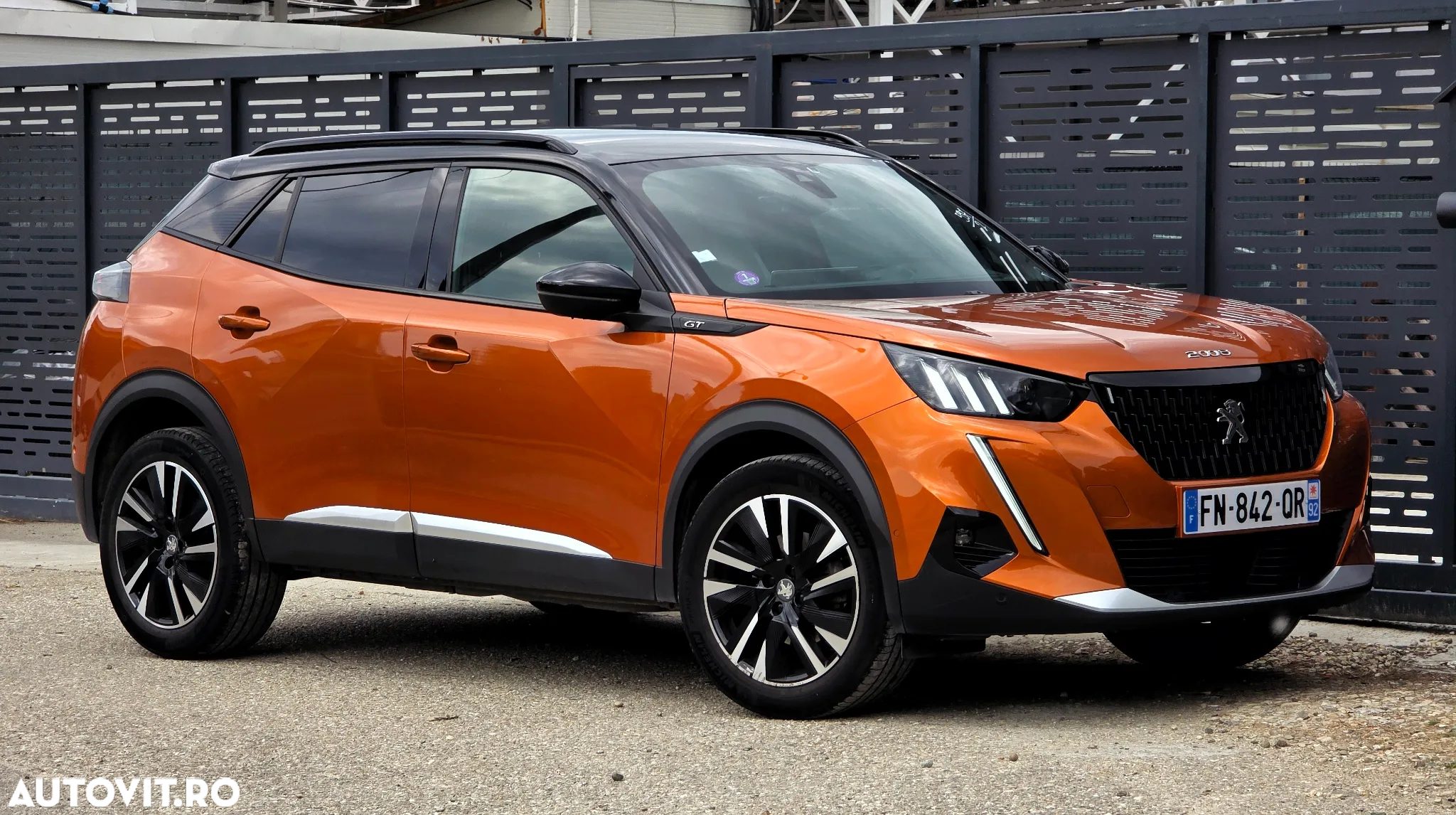 Peugeot 2008 PureTech 155 EAT8 GT Pack - 6